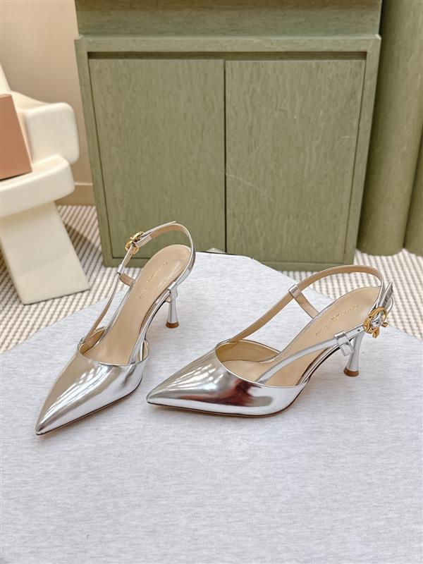 2025112810123990 300